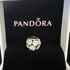 Pandora floral charm
